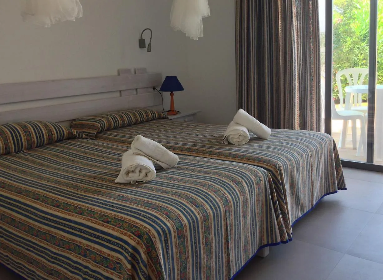 Apartaments Blau Mar Playa Migjorn Aparthotel