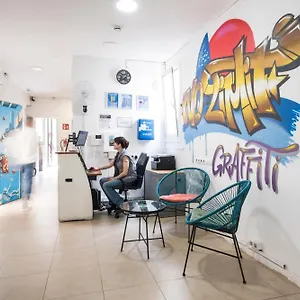  Hostel No Limit Graffiti Spanien